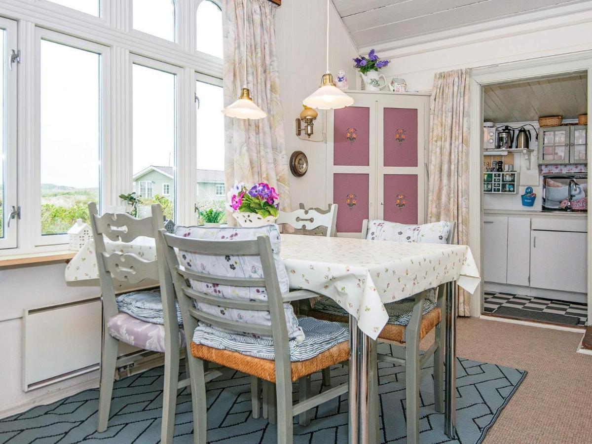 4 Person Holiday Home In R M Lakolk Extérieur photo